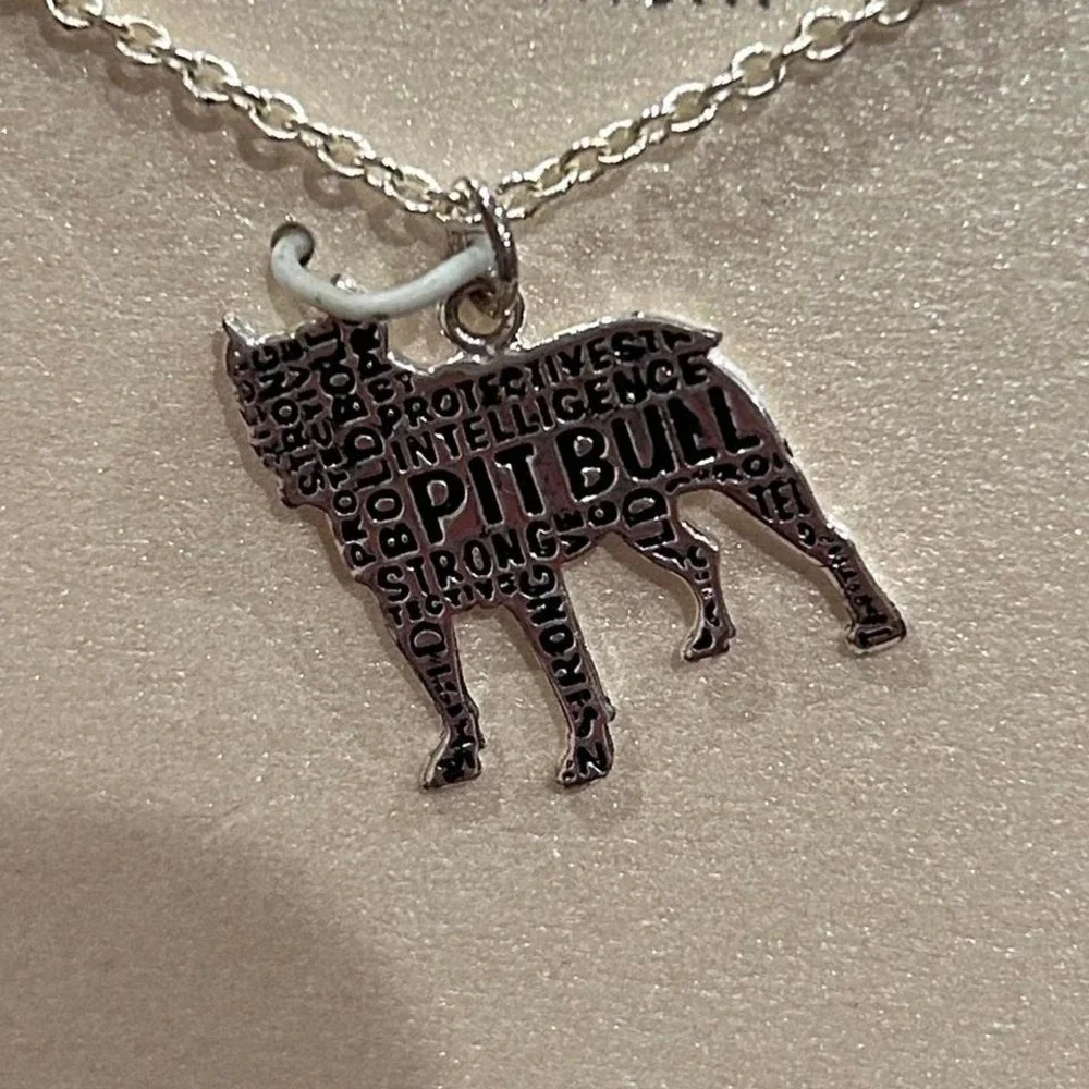 NWT Silver companions Silver plated pitbull Necklace - Picture 2 of 3